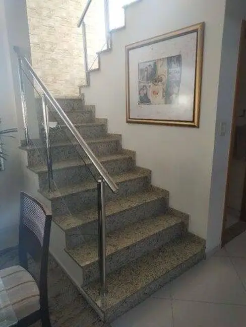 Foto 4 de Sobrado com 4 quartos à venda, 219m2 em Piracangaguá, Taubate - SP