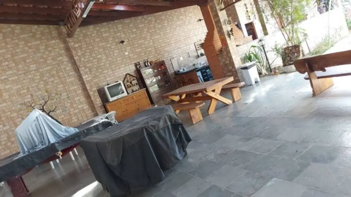 Foto 5 de Casa com 2 quartos à venda, 300m2 em Tremembe - SP