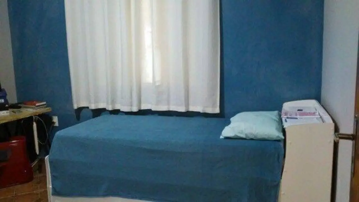 Foto 3 de Casa com 2 quartos à venda, 120m2 em Vila Areao, Taubate - SP