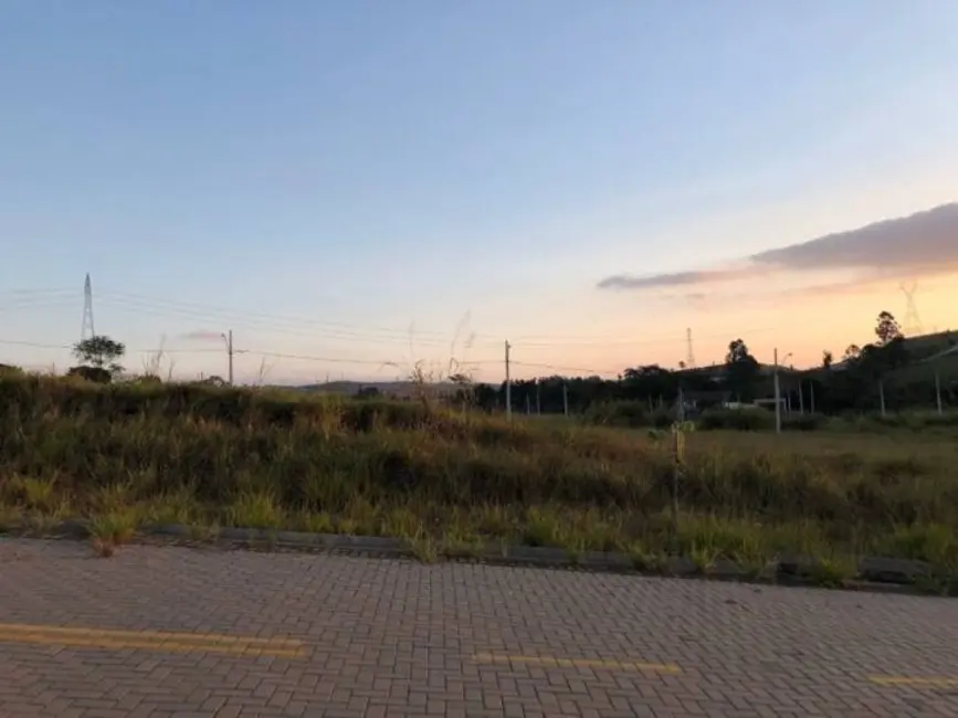 Foto 3 de Terreno / Lote à venda, 312m2 em Barreiro, Taubate - SP