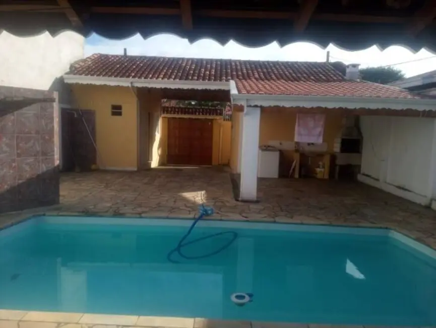 Foto 1 de Casa com 3 quartos à venda, 150m2 em Tremembe - SP