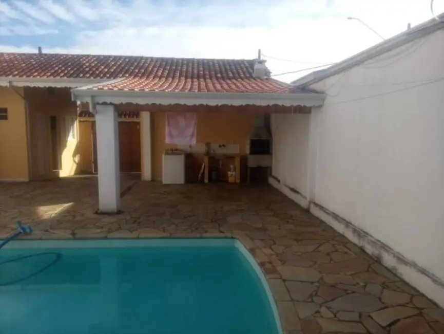 Casa com 3 quartos à venda, 150m2 em Tremembe - SP - imagem 4 Foto 4 de Casa com 3 quartos à venda, 150m2 em Tremembe - SP