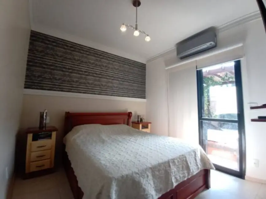 Casa com 4 quartos à venda, 220m2 em Tremembe - SP - imagem 4 Foto 4 de Casa com 4 quartos à venda, 220m2 em Tremembe - SP