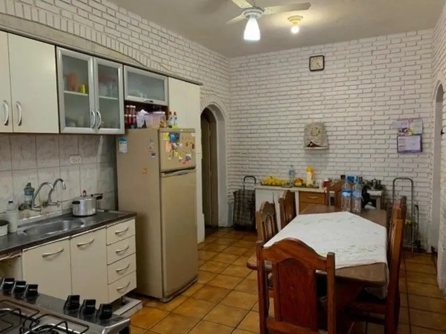 Foto 6 de Casa com 6 quartos para alugar, 260m2 em Centro, Taubate - SP