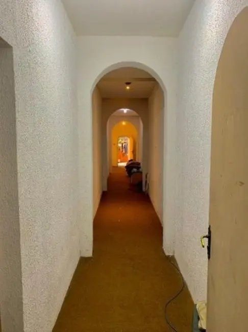 Foto 7 de Casa com 6 quartos para alugar, 260m2 em Centro, Taubate - SP