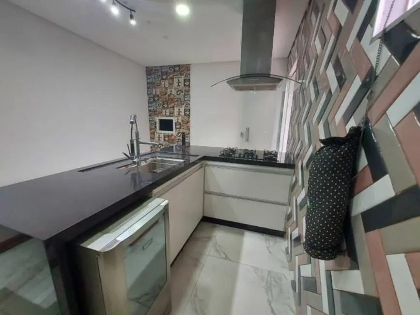 Foto 6 de Sobrado com 1 quarto à venda, 140m2 em Residencial San Marino, Taubate - SP