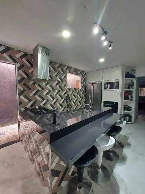 Foto 5 de Sobrado com 1 quarto à venda, 140m2 em Residencial San Marino, Taubate - SP