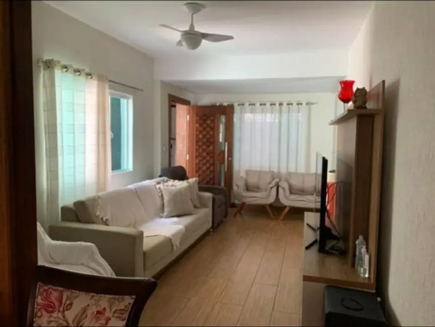 Foto 1 de Casa com 5 quartos à venda, 200m2 em Parque Santo Antônio, Taubate - SP