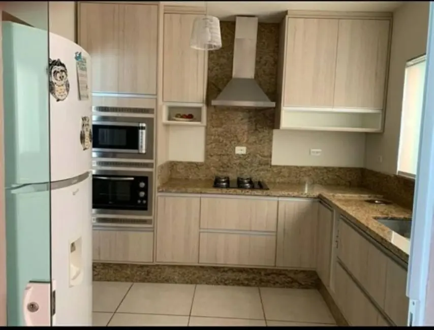 Foto 6 de Casa com 5 quartos à venda, 200m2 em Parque Santo Antônio, Taubate - SP