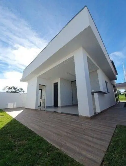 Foto 1 de Casa com 3 quartos à venda, 150m2 em Taubate - SP