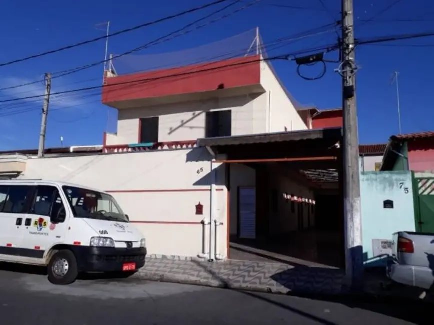 Foto 1 de Sobrado com 12 quartos à venda, 365m2 em Tremembe - SP