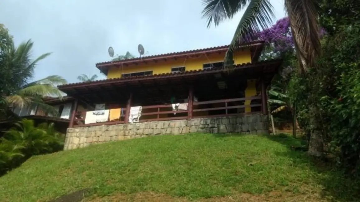 Foto 4 de Sobrado com 3 quartos à venda, 195m2 em Ubatuba - SP