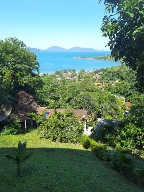 Foto 2 de Sobrado com 3 quartos à venda, 195m2 em Ubatuba - SP
