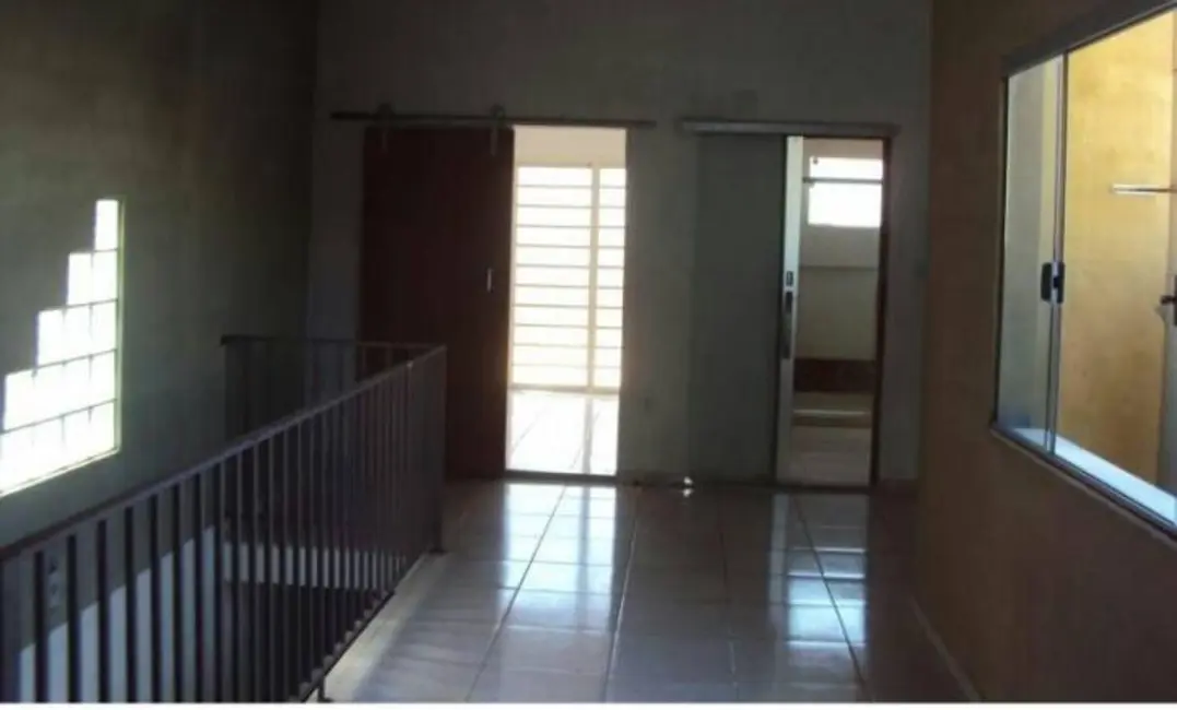 Foto 3 de Sobrado com 3 quartos à venda, 175m2 em Jardim Gurilândia, Taubate - SP