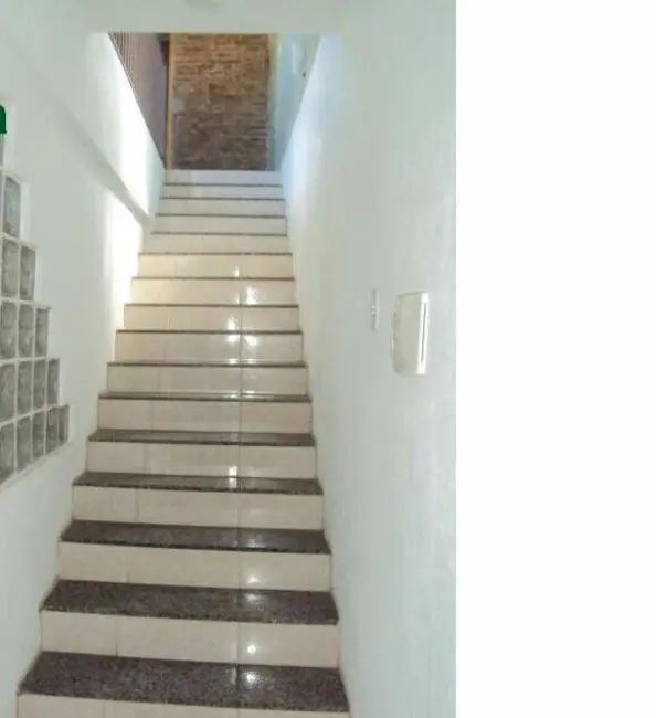 Foto 5 de Sobrado com 3 quartos à venda, 175m2 em Jardim Gurilândia, Taubate - SP