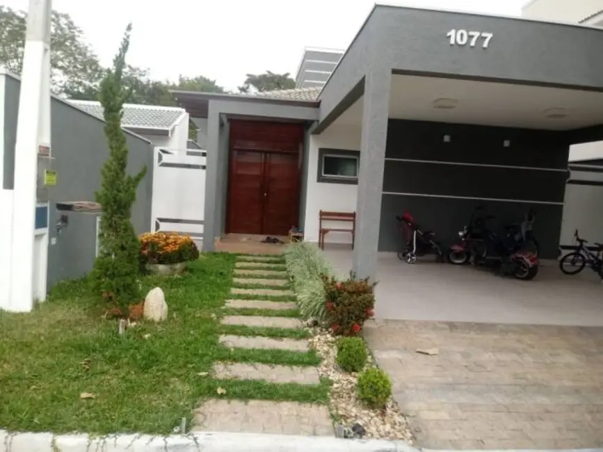 Foto 2 de Casa com 3 quartos à venda, 203m2 em Tremembe - SP