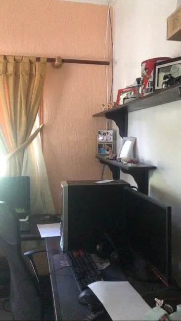 Foto 8 de Sobrado com 3 quartos à venda, 270m2 em Campos Elíseos, Taubate - SP