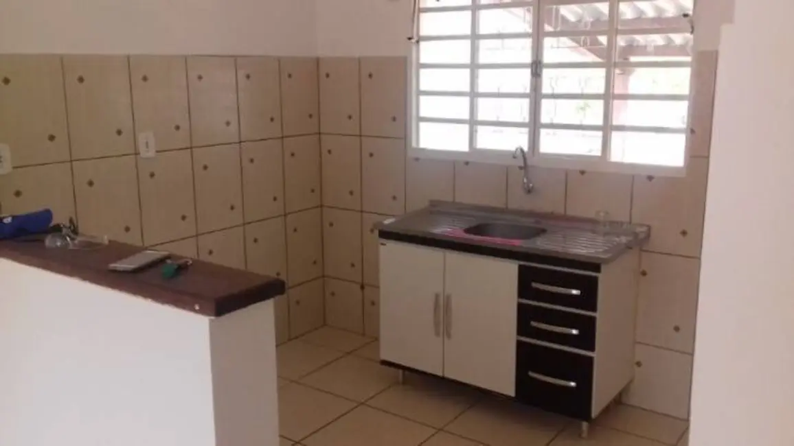Foto 4 de Casa com 2 quartos à venda, 92m2 em Residencial Estoril, Taubate - SP