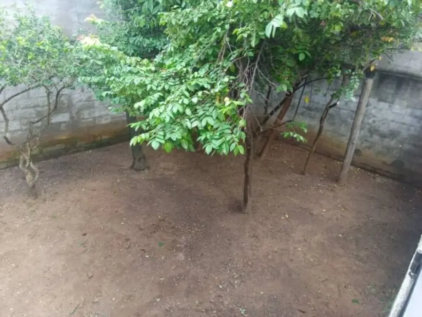 Foto 8 de Casa com 2 quartos à venda, 92m2 em Residencial Estoril, Taubate - SP