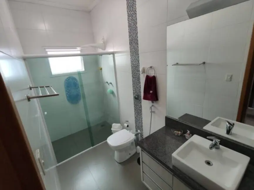 Foto 9 de Sobrado com 3 quartos à venda, 247m2 em Jardim Independência, Taubate - SP