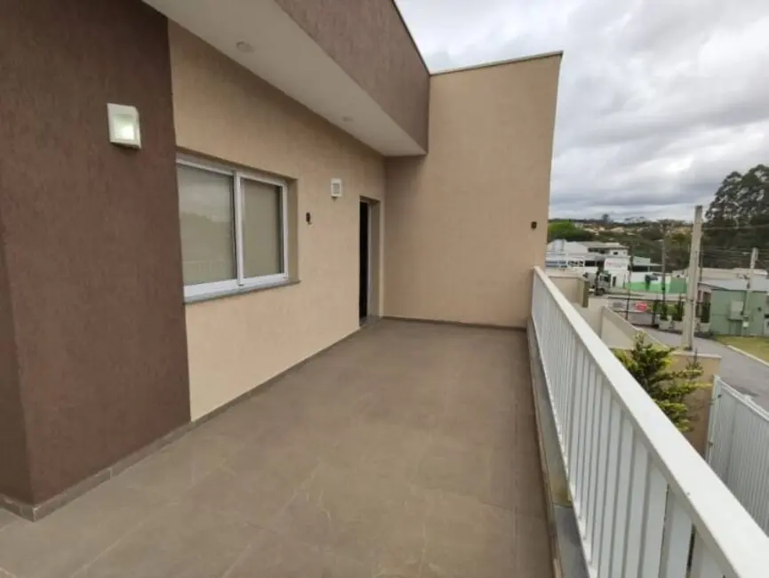 Foto 4 de Sobrado com 3 quartos à venda, 247m2 em Jardim Independência, Taubate - SP