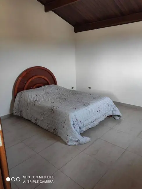 Foto 8 de Sobrado com 3 quartos à venda, 219m2 em Taubate - SP