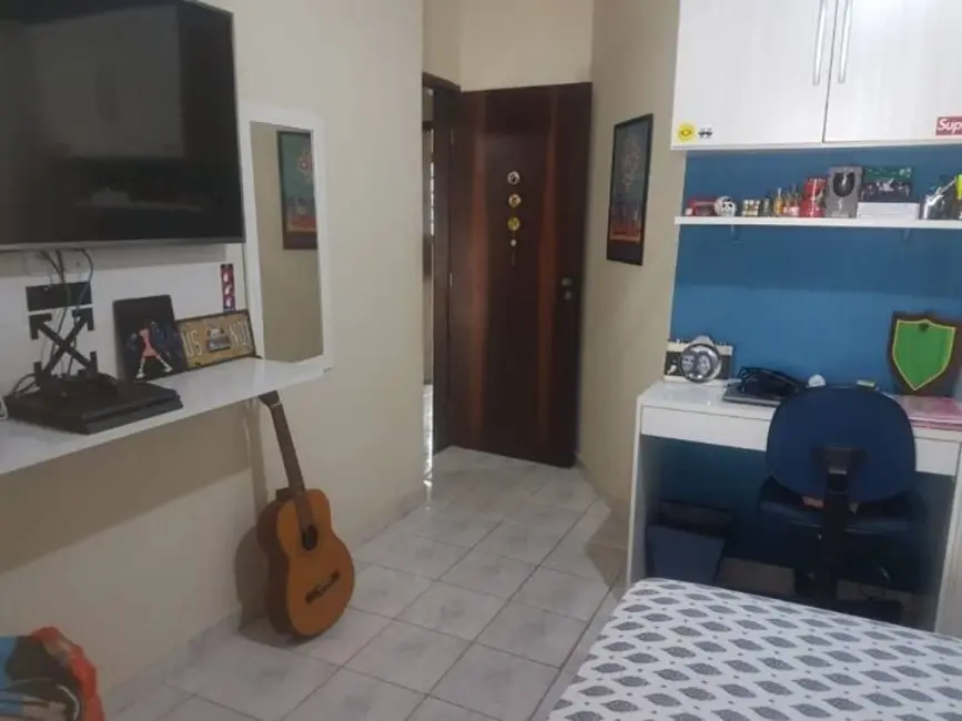 Foto 9 de Casa com 2 quartos à venda, 170m2 em Parque São Luís, Taubate - SP