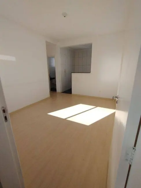 Foto 2 de Apartamento com 2 quartos à venda, 46m2 em Vila São José, Taubate - SP