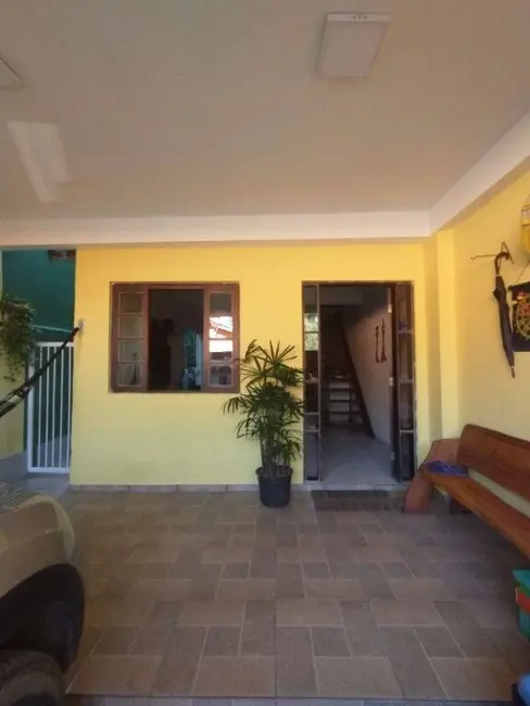 Foto 2 de Sobrado com 3 quartos à venda, 91m2 em Ubatuba - SP