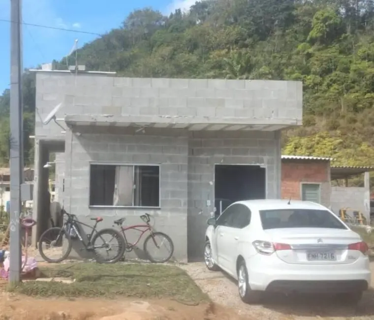 Foto 1 de Casa com 2 quartos à venda, 90m2 em Ubatuba - SP