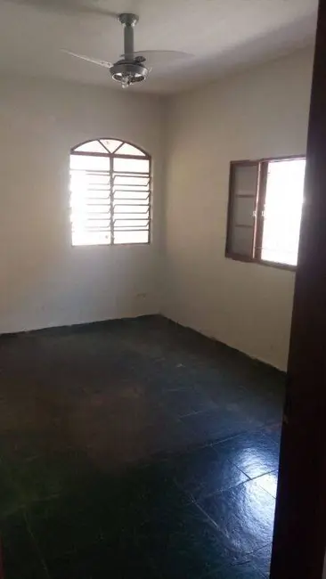Foto 4 de Casa com 4 quartos à venda, 120m2 em Jardim Maria Augusta, Taubate - SP