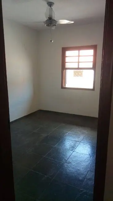 Foto 7 de Casa com 4 quartos à venda, 120m2 em Jardim Maria Augusta, Taubate - SP