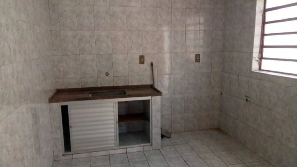 Foto 6 de Casa com 4 quartos à venda, 120m2 em Jardim Maria Augusta, Taubate - SP