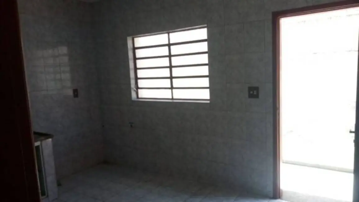 Foto 5 de Casa com 4 quartos à venda, 120m2 em Jardim Maria Augusta, Taubate - SP