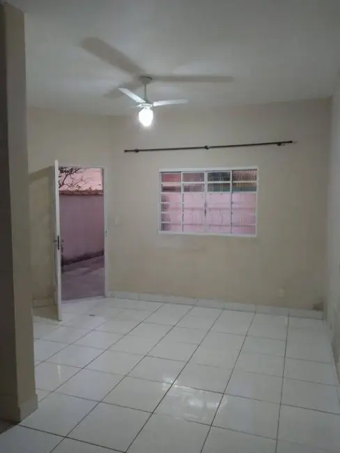 Foto 4 de Casa com 2 quartos à venda, 120m2 em Tremembe - SP