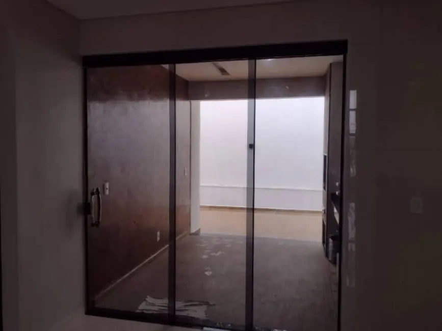 Foto 2 de Casa com 3 quartos à venda, 175m2 em Tremembe - SP