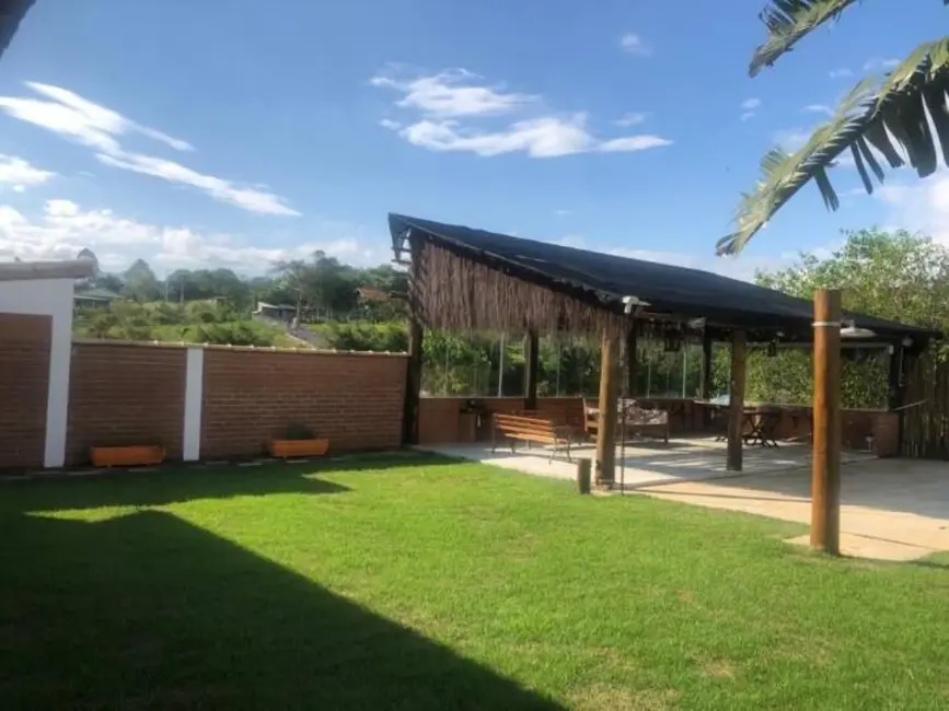 Foto 3 de Chácara com 3 quartos à venda, 200m2 em Taubate - SP