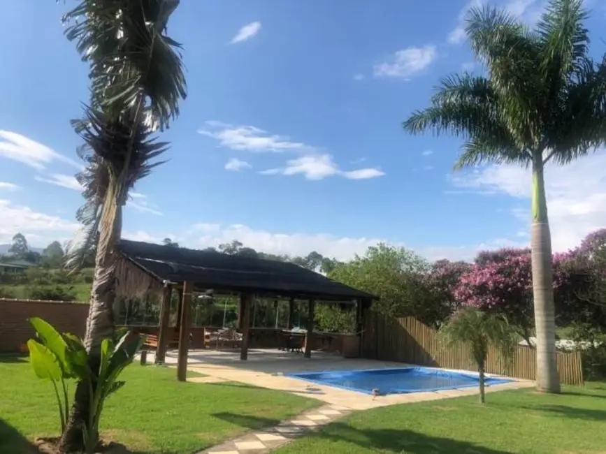 Foto 2 de Chácara com 3 quartos à venda, 200m2 em Taubate - SP