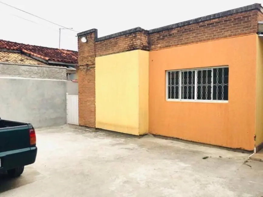 Foto 2 de Casa com 4 quartos à venda, 210m2 em Parque São Luís, Taubate - SP