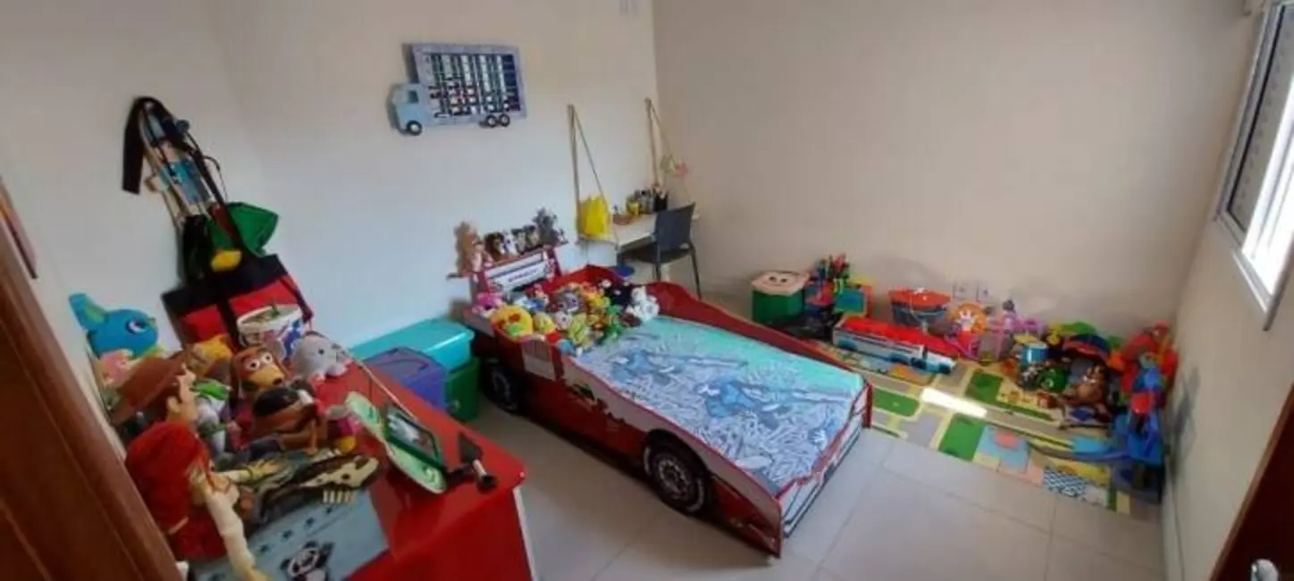 Foto 6 de Casa com 3 quartos à venda, 200m2 em Piracangaguá, Taubate - SP