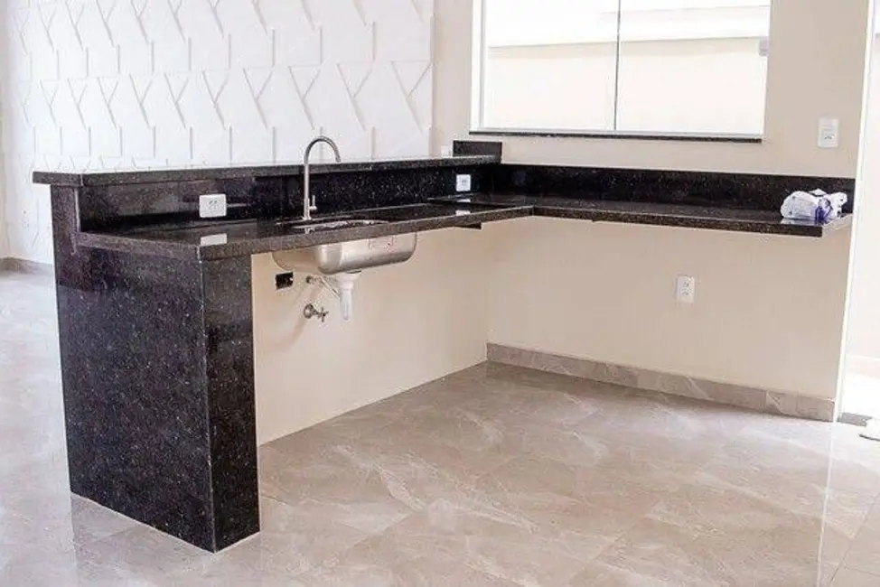 Casa com 3 quartos à venda, 140m2 em Bairro do Grama, Cacapava - SP - imagem 3 Foto 3 de Casa com 3 quartos à venda, 140m2 em Bairro do Grama, Cacapava - SP