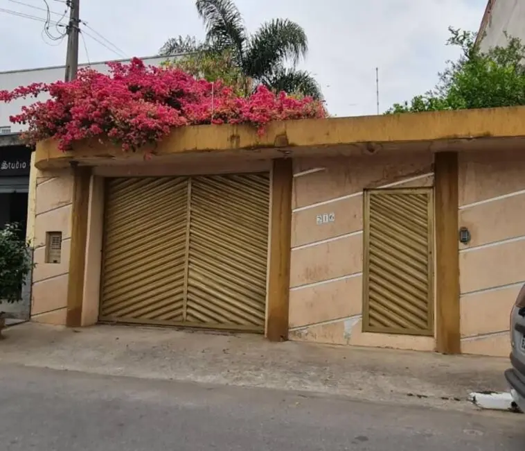 Foto 2 de Sobrado com 3 quartos à venda, 600m2 em Tremembe - SP