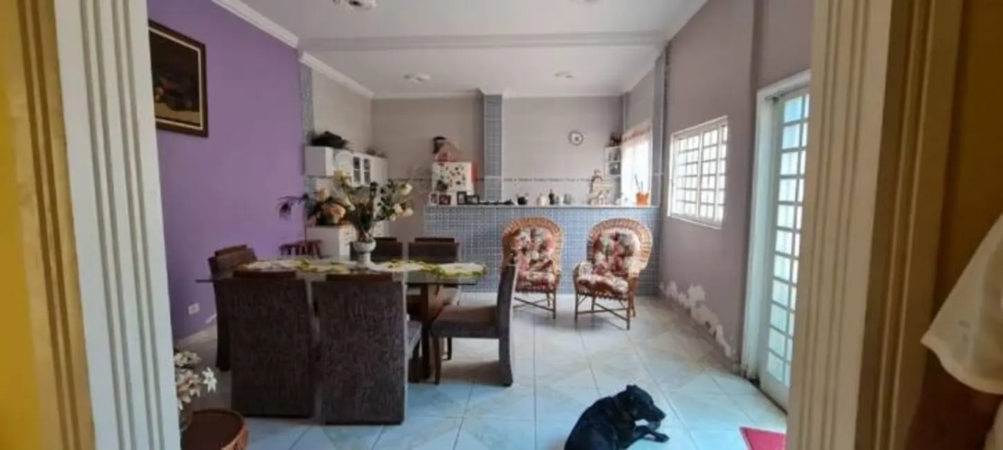 Foto 4 de Sobrado com 3 quartos à venda, 600m2 em Tremembe - SP