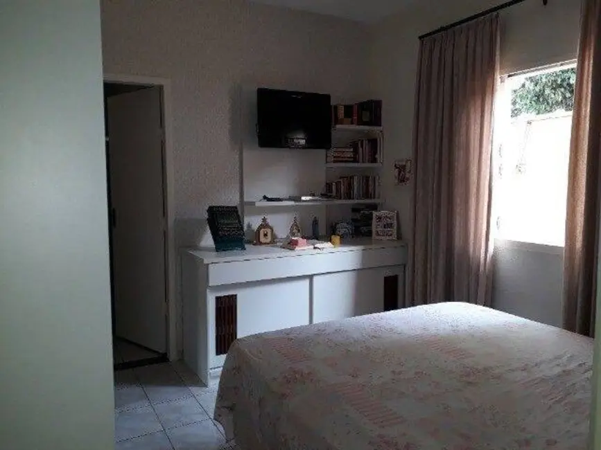 Foto 6 de Casa com 2 quartos à venda, 104m2 em Tremembe - SP