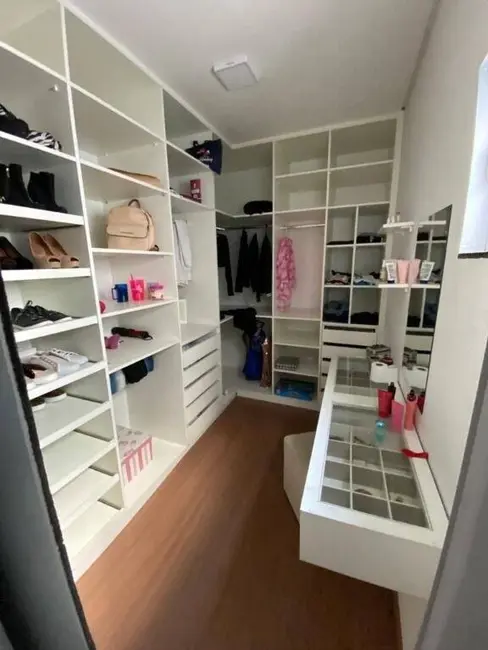 Foto 9 de Casa com 3 quartos à venda, 160m2 em Vila Santa Isabel, Taubate - SP