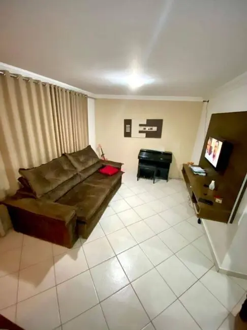 Foto 5 de Casa com 3 quartos à venda, 160m2 em Vila Santa Isabel, Taubate - SP