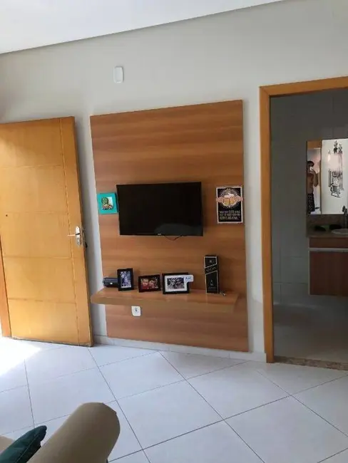 Foto 3 de Casa com 5 quartos à venda, 210m2 em Tremembe - SP