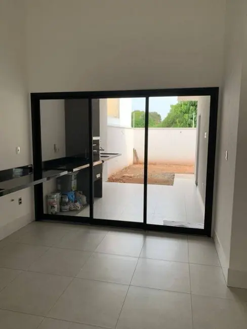 Foto 4 de Casa com 3 quartos à venda, 151m2 em Tremembe - SP