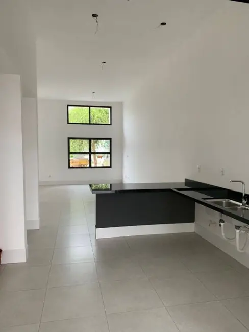 Foto 5 de Casa com 3 quartos à venda, 151m2 em Tremembe - SP