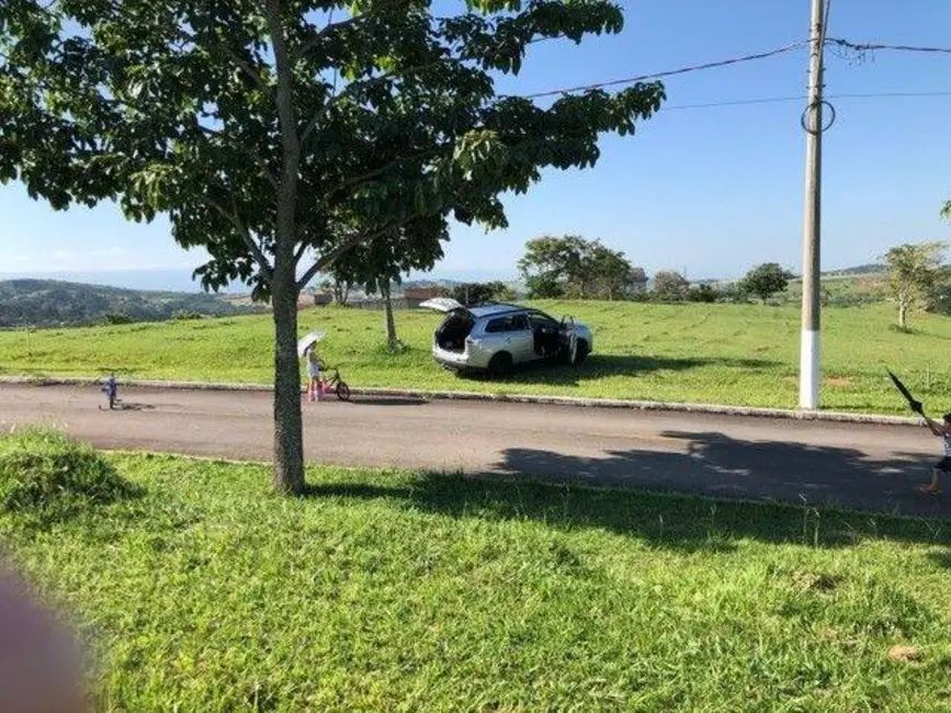 Foto 1 de Terreno / Lote à venda, 1280m2 em Taubate - SP